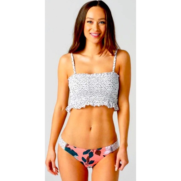 (BOTTOMS) Maaji Sandy Docks Reversible Bikini Bottoms. - Picture 3 of 11